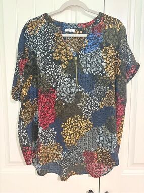 Maurices Black Floral Patchwork V‑Neck Zip Top